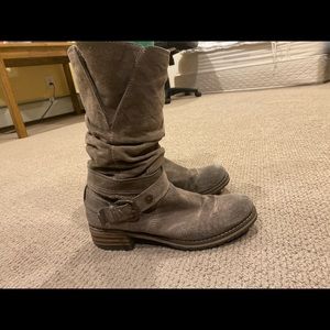 Clark’s Majorca Villa Boot 8.5